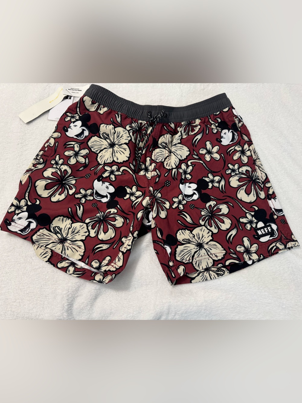 NEFF Tropic Mouse Mens 17" Volley Shorts Size S